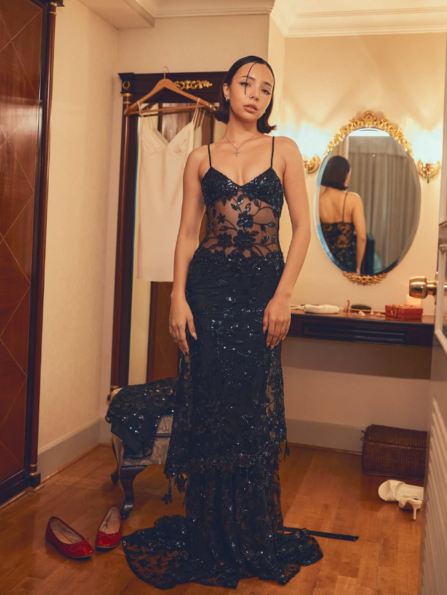 Exquisite Black Floral Beaded Sequin Tulle Long Evening Gown Prom Gown DP2919