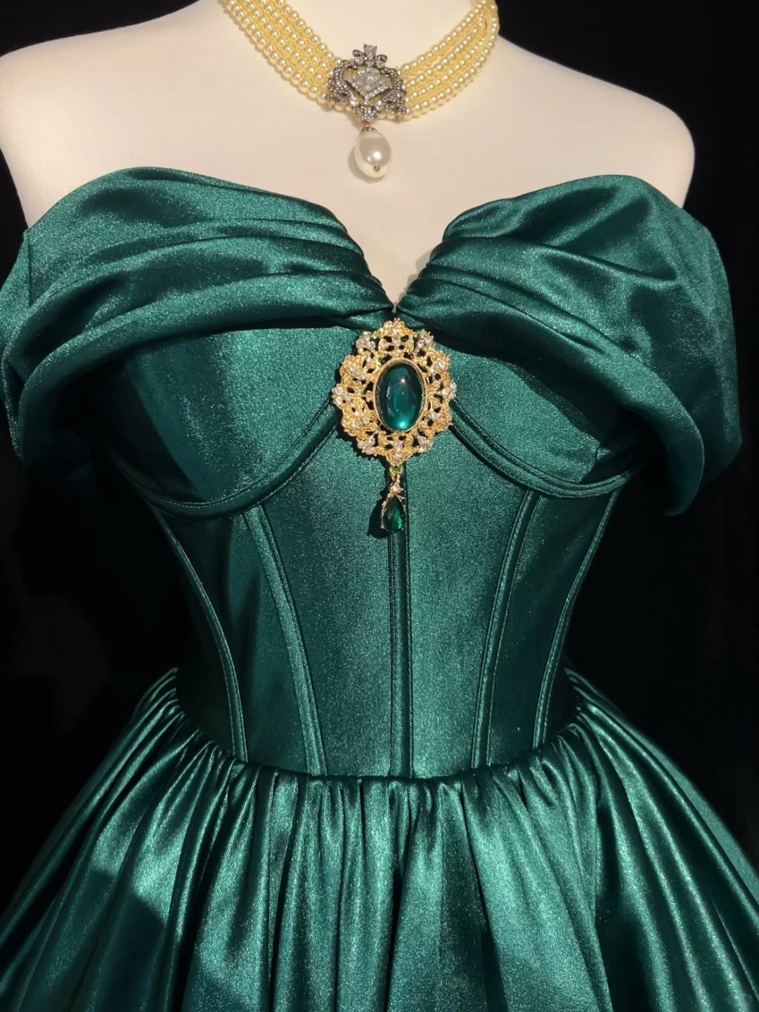 Anna Princess A Line Off the Shoulder Green Satin Short Homecoming Dress Cocktail Dress DP2607