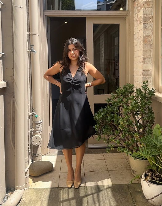 Simple A Line Halter V Neck Black Chiffon Open Back Evening Dress Outfits DP1418