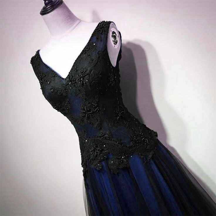 Elegant V-Neck Tulle Long Prom Dress Lace Beaded Evening Dress DP195