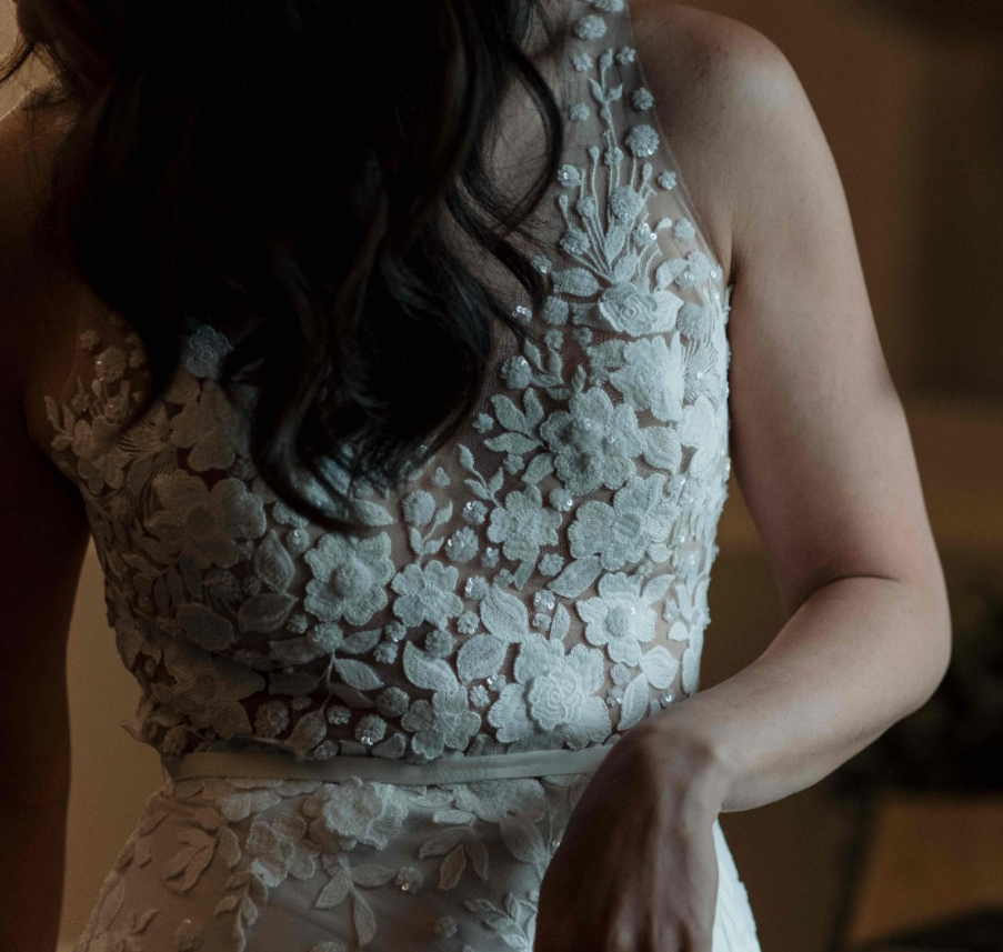 Gorgeous Mermaid V Neck Appliques Tulle Long Sweep Wedding Dress DP1879