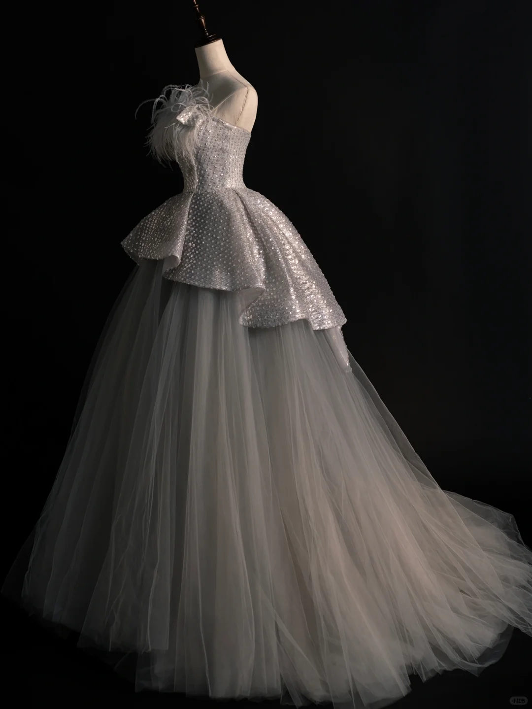 Elegant A Line Strapless Grey Feather Sequin Tulle Prom Dress Evening Dress DP2187