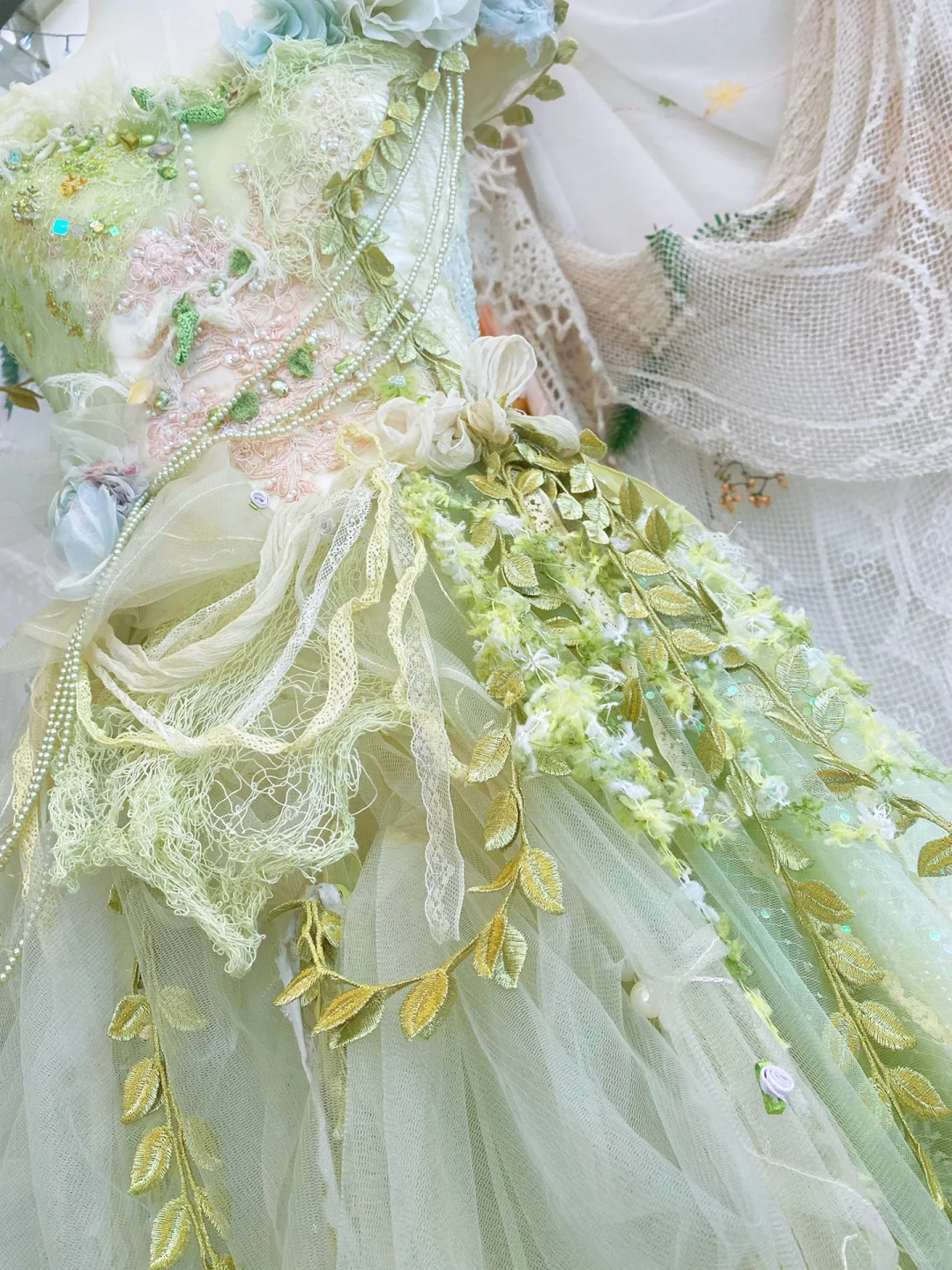 The Wizard of Oz Exquisite Ball Gown Straps Floral Beaded Tulle Prom Dress 16th Birthday Dress DP3764