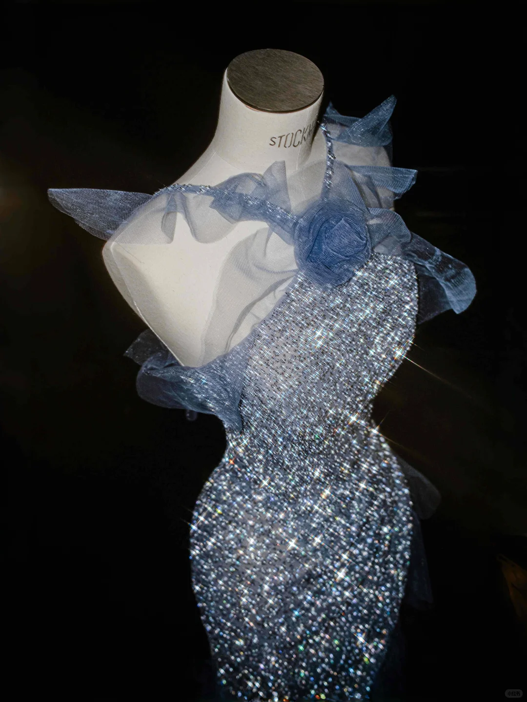 Elegant Mermaid Halter Blue Ruffle Sequin Prom Dress Party Dress DP2687