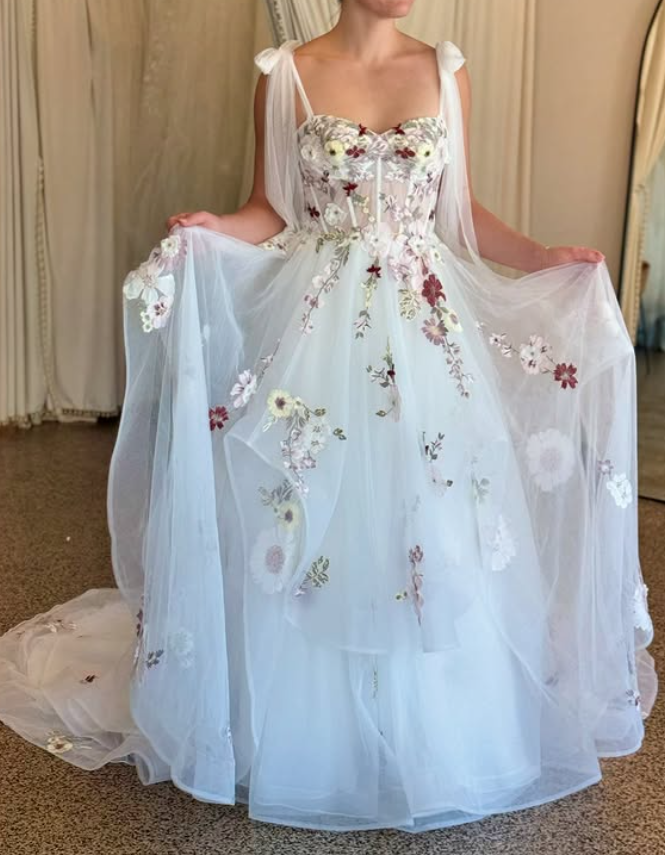 Pretty A Line Straps Appliques White Tulle Prom Dress Wedding Dress DP4101