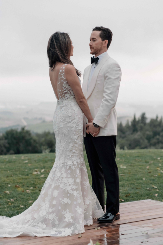 Gorgeous Mermaid V Neck Appliques Tulle Long Sweep Wedding Dress DP1879
