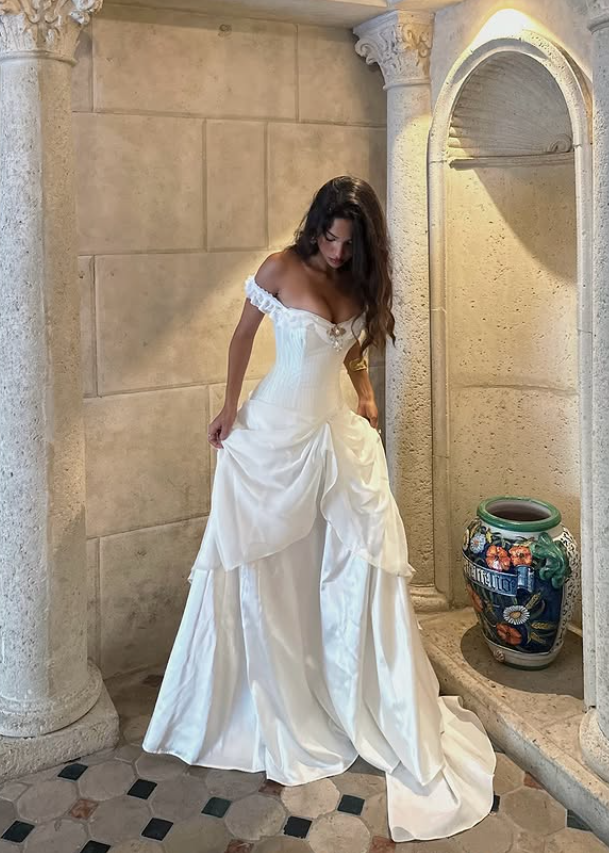 Vintage Ball Gown Off the Shoulder Chiffon Satin Prom Dress Wedding Dress DP3995