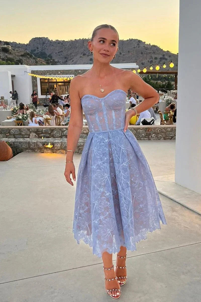 Charming A Line Sweetheart Lilac Lace Tea Length Prom Dress with Appliques DP7386