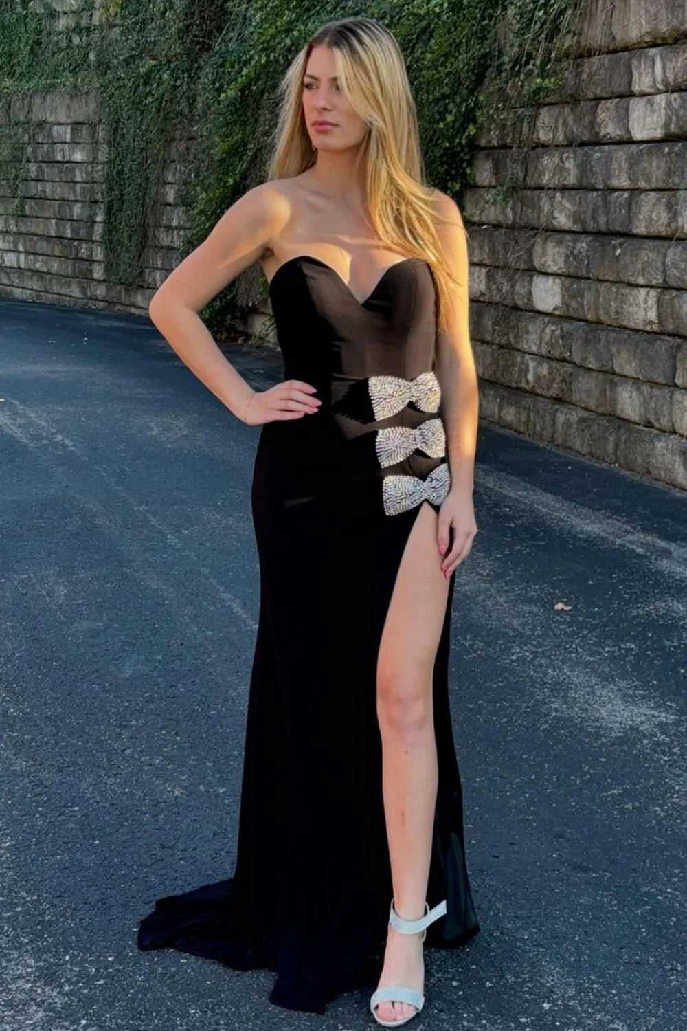 Stylish Mermaid Sweetheart Black Long Prom Dress with Bowknot Split Front DP7727