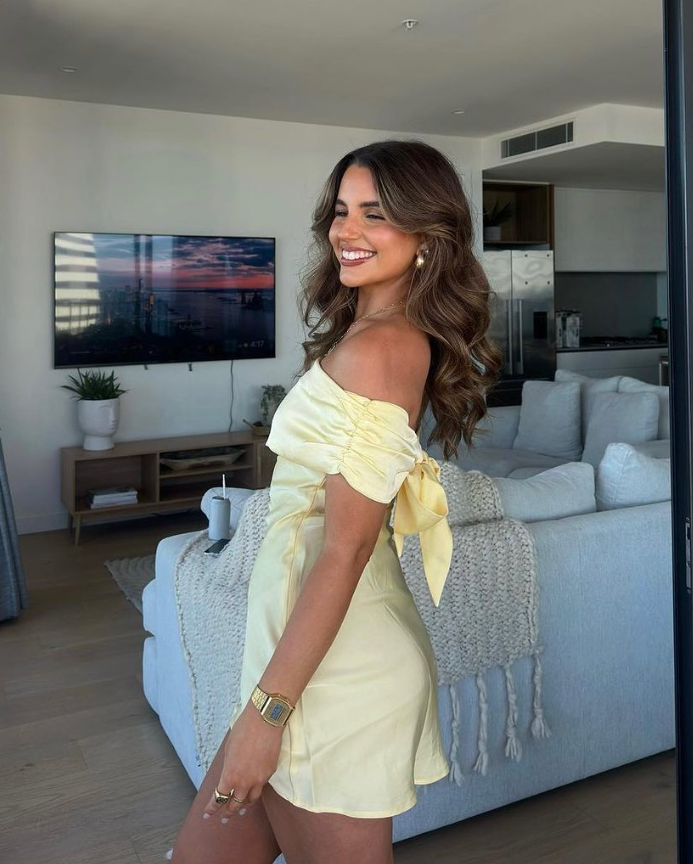 Light Yellow Sheath Off the Shoulder Satin Short Homecoming Dress Outfits DP1504