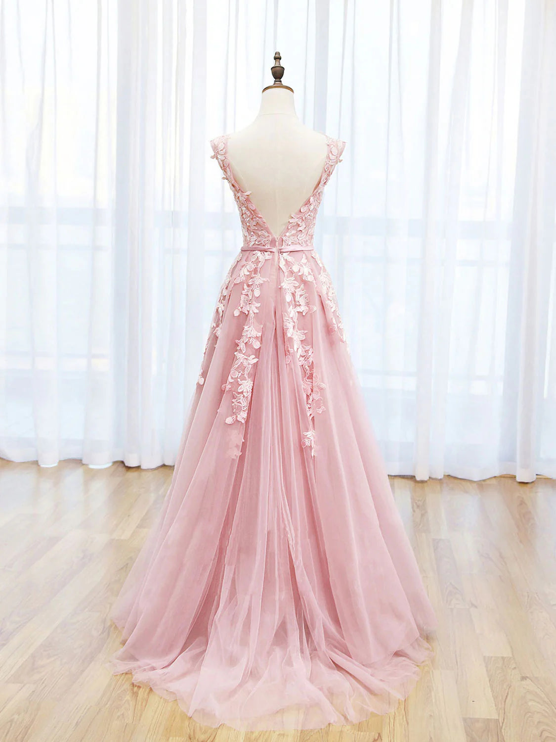 Pink Round Neck Appliques Lace Tulle Backless Prom Dress Evening Dresses DP1158