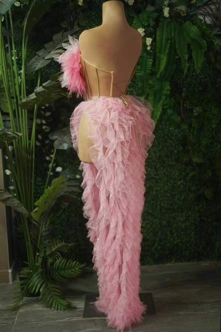 Enchanting Strapless Ruffled Beading Sequins Tulle Prom Dresses With Split DP808