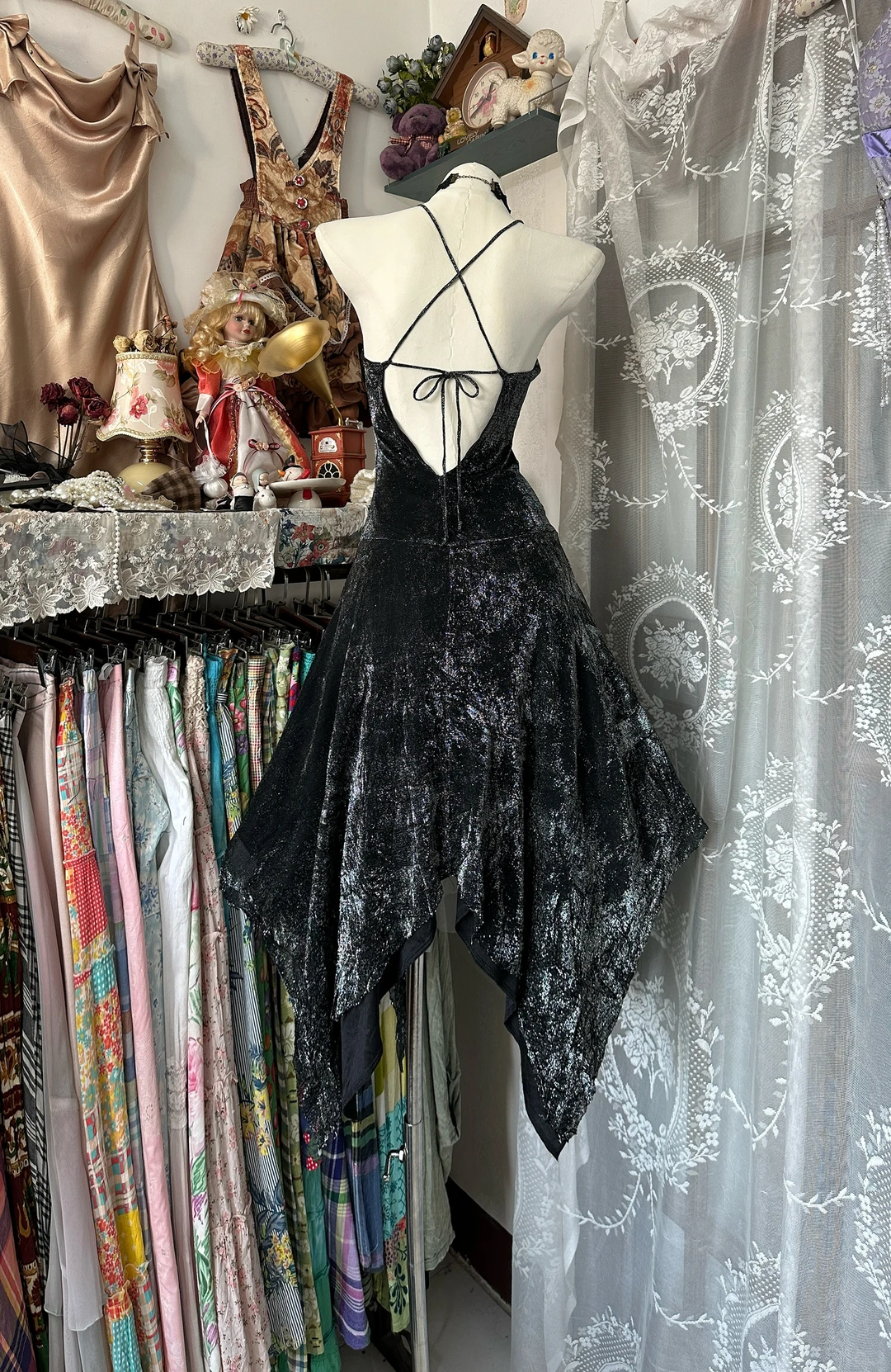 Vintage A Line Halter Sexy Black Velvet Open Back Prom Dress DP4852