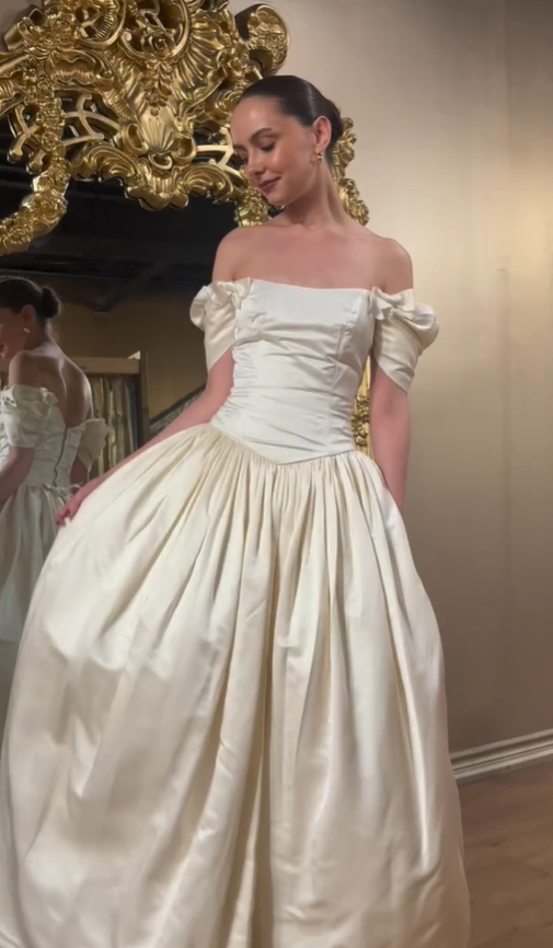 Vintage 1960s Line Off the Shoulder Ivory Satin Wedding Dress DP5217