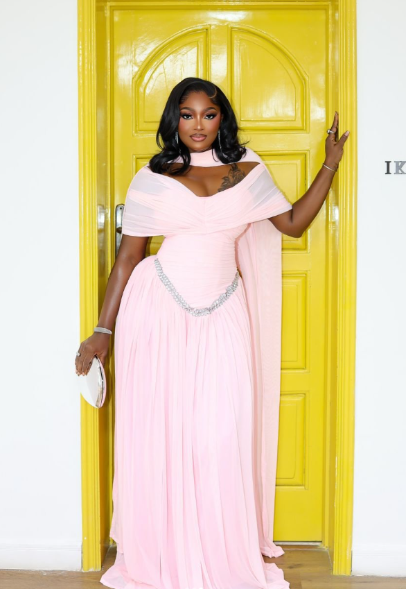 Gentle Pink A Line Off the Shoulder Beaded Chiffon Prom Dress Outfits DP6325