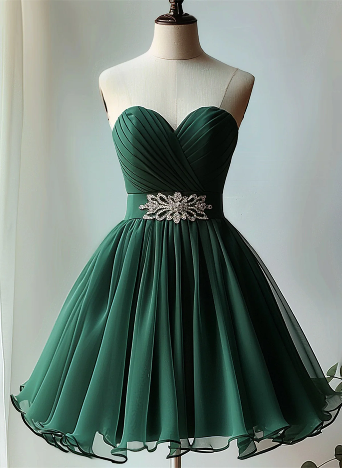 Elegant Green Chiffon Pleated Knee Length Party Dress Homecoming Dress DP291