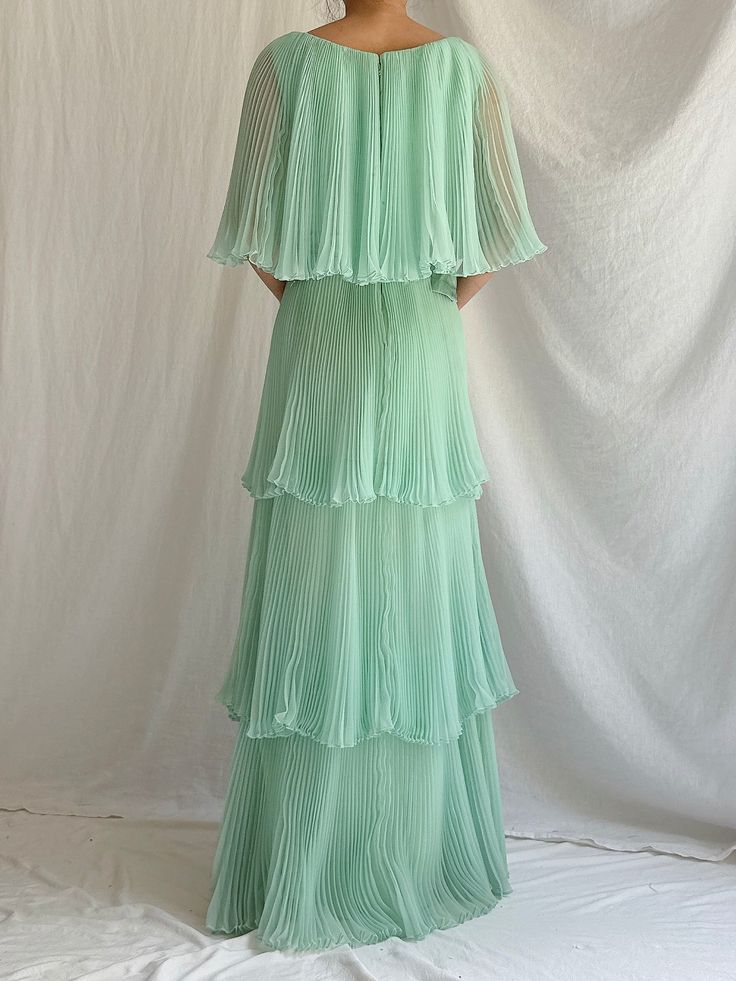 Mint Green A Line V Neck Layered Chiffon Party Dress Outfits DP3723