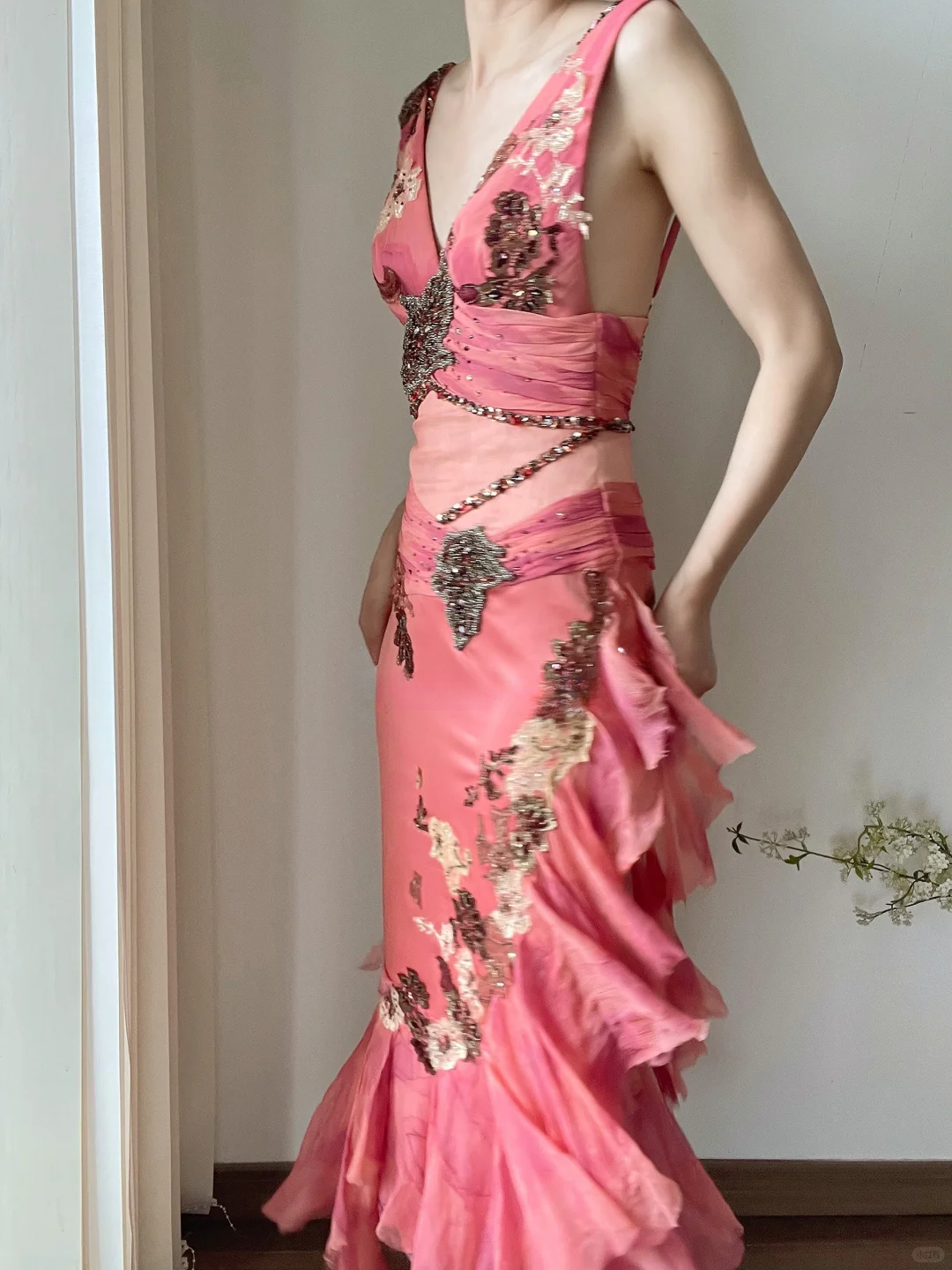 Retro Pink Mermaid V Neck Beaded Ruffle Satin Long Prom Dress Evening Dress DP3349