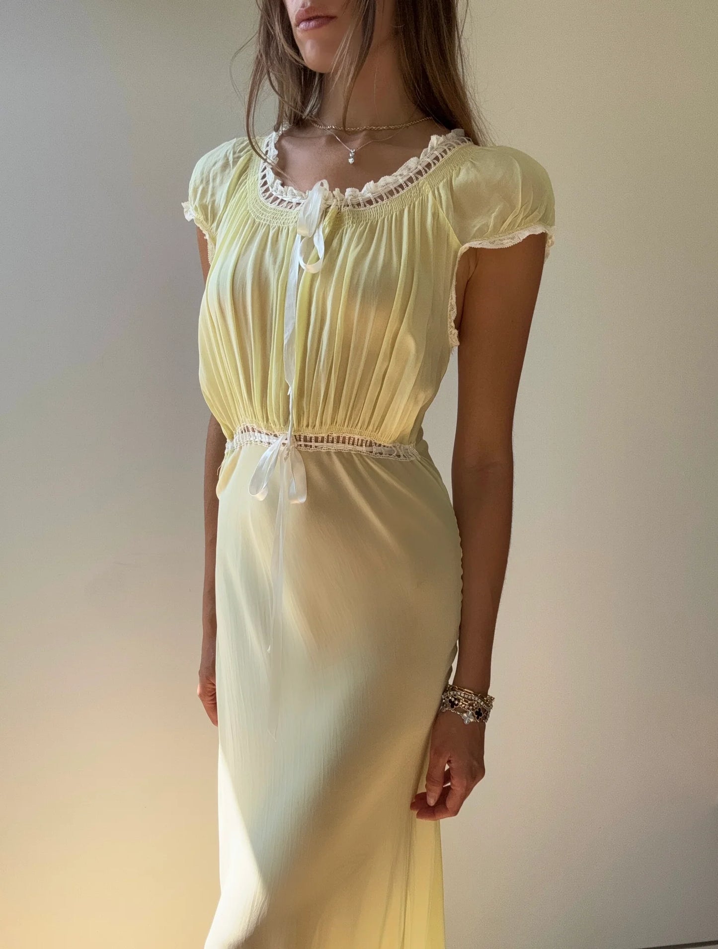 Vintage Yellow A Line Round Neck Chiffon Long Party Dress Outfits DP3743