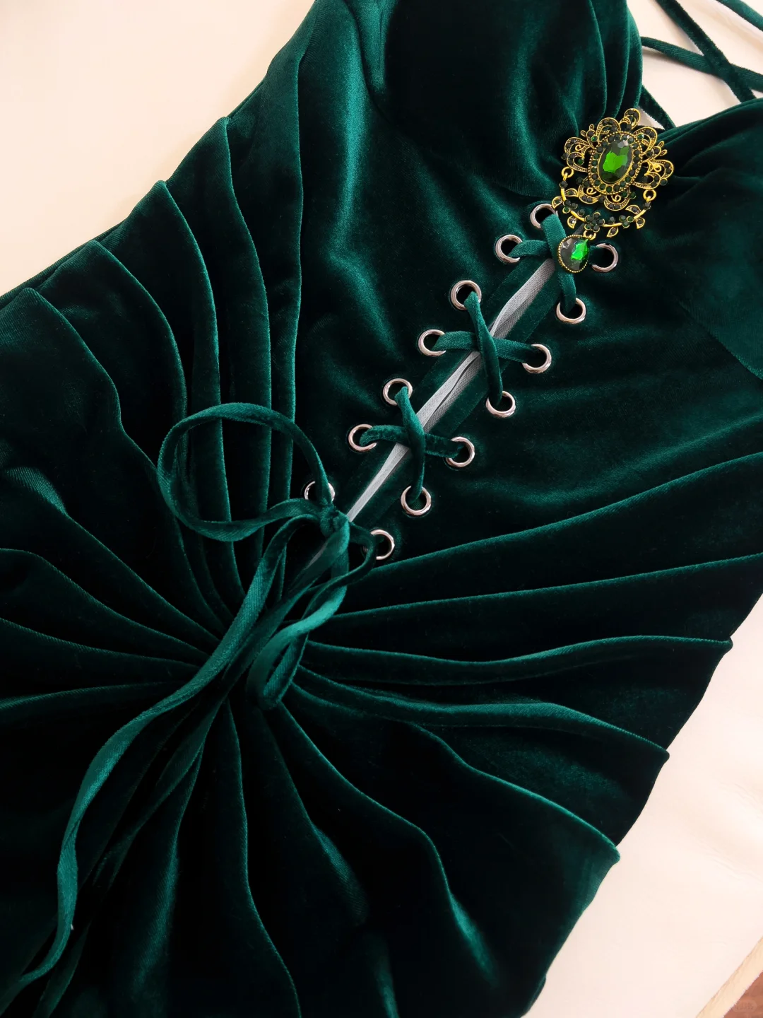 Vintage Sheath Strap Rhinestone Green Velvet Party Dress Wedding Guest Dress DP2497