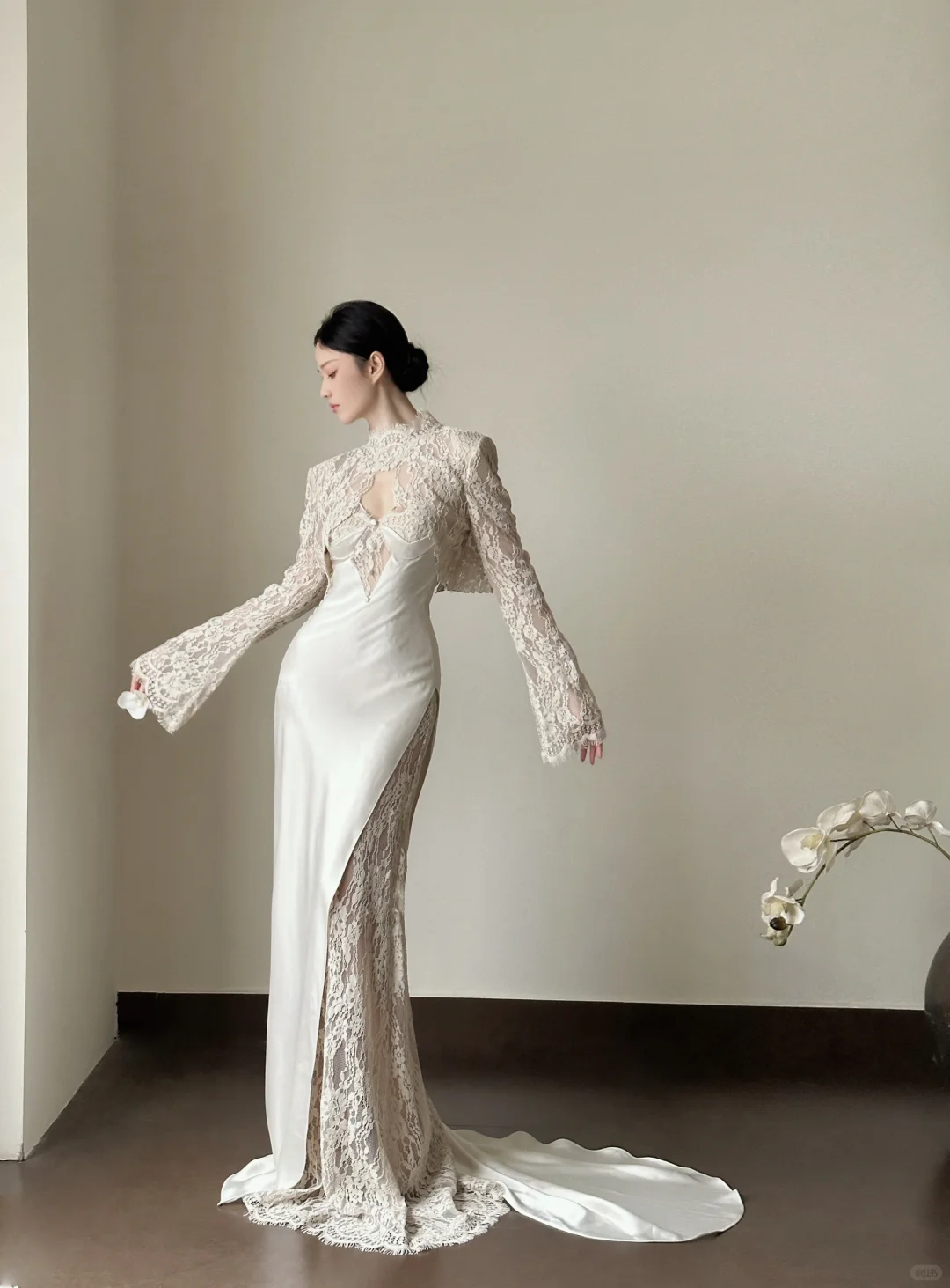 Vintage Mermaid Long Sleeve Apricot Lace Satin Prom Dress Wedding Dress DP3475