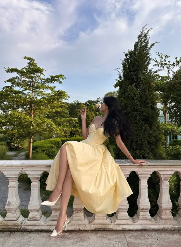 Light Yellow A Line Sweetheart Neck Satin Long Prom Dress 16th Birthday Dress DP3969