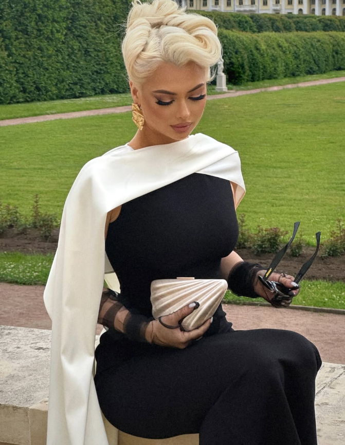 Classic Black White Mermaid Round Neck Satin Long Prom Dress Evening Dress Party Dress DP3257