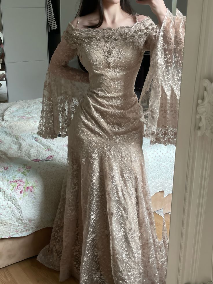 Vintage Mermaid Long Sleeve Beaded Apricot Lace Long Prom Dress Evening Dress DP6679