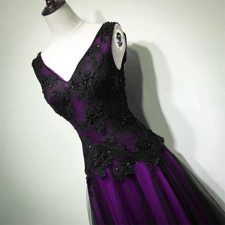Elegant V-Neck Tulle Long Prom Dress Lace Beaded Evening Dress DP195