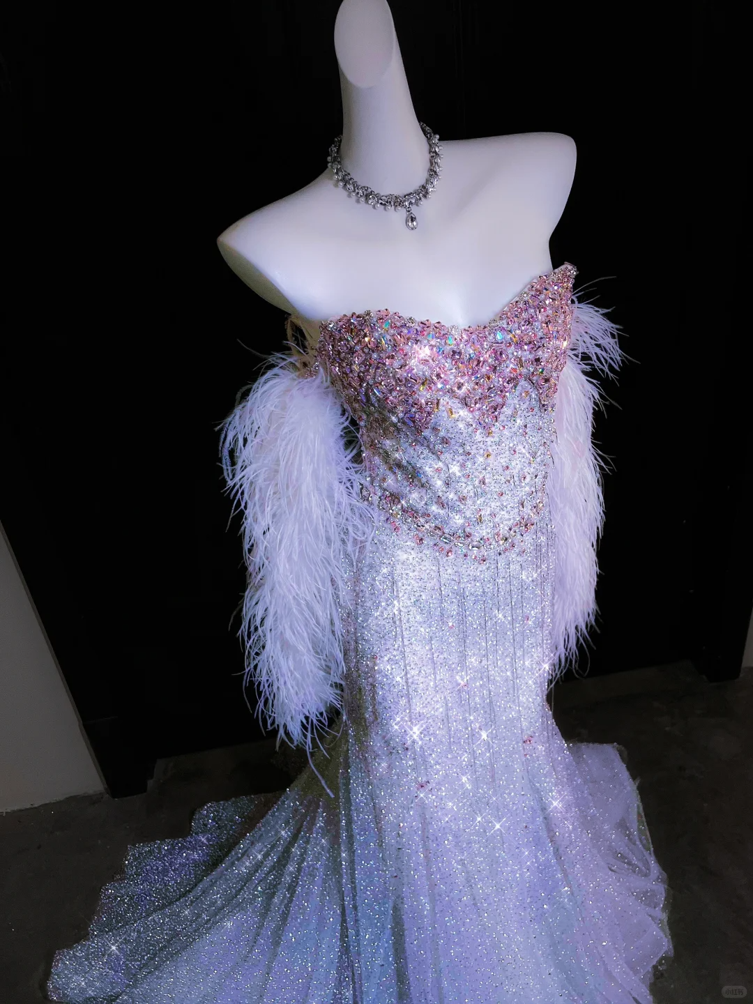 Exquisite Beaded Silver Sequin Mermaid Feather Tulle Date Dress Evening Dress Prom Dress DP2902
