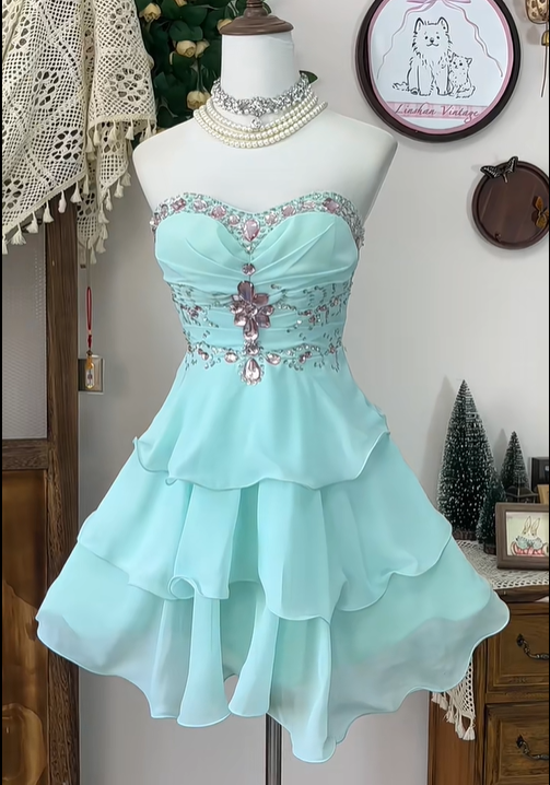 Vintage A Line Sweetheart Neck Layered Rhinestone Blue Chiffon Homecoming Dress Cocktail Dress DP2442
