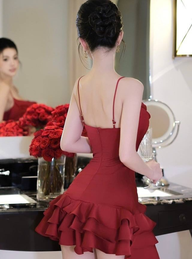 Simple Red A Line Spaghetti Straps Satin Short Homecoming Dress DP4398