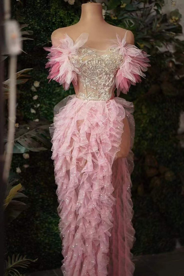 Enchanting Strapless Ruffled Beading Sequins Tulle Prom Dresses With Split DP808