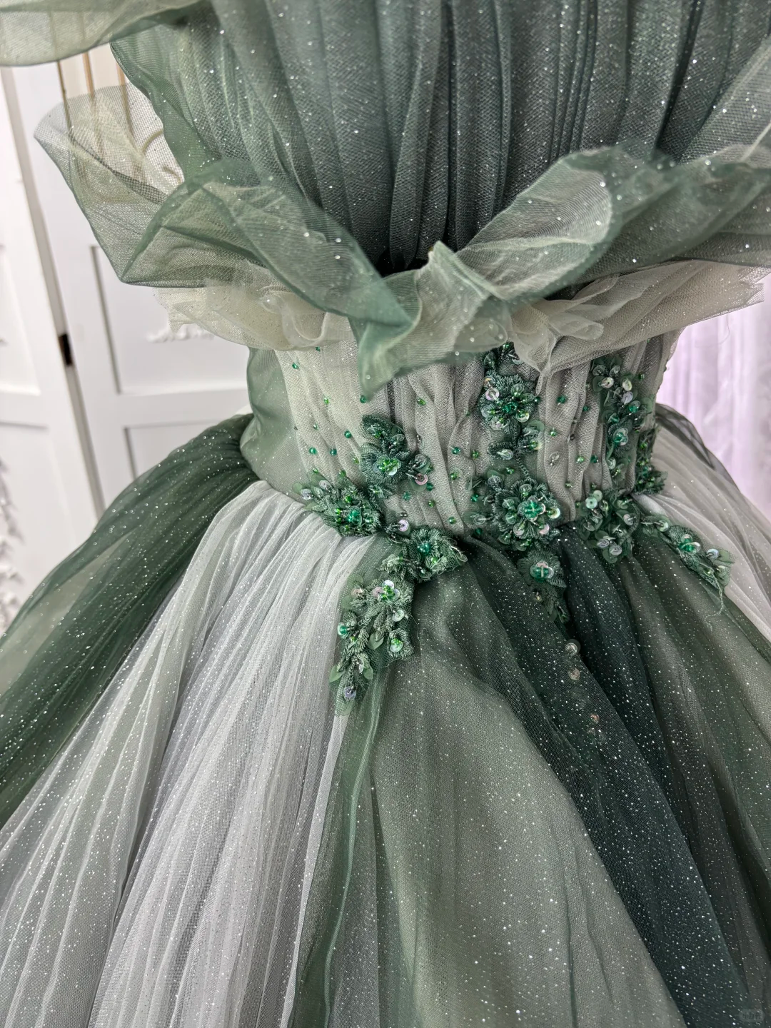 Vintage Grey-Green Ball Gown Strapless Sequin Tulle Prom Dress Sweet 16 Dress DP5668