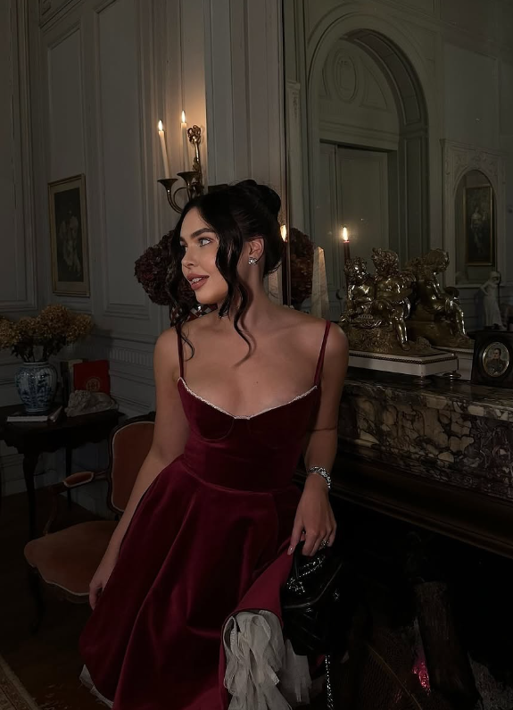 Burgundy A Line Spaghetti Straps Velvet Short Homecoming Dress Evening Dress DP1287