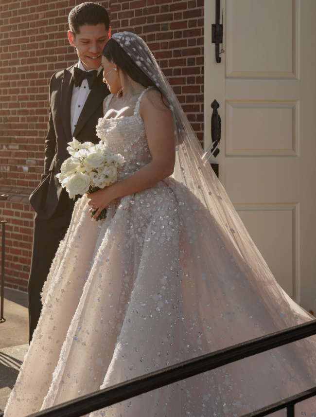 Gorgeous Ball Gown Spaghetti Strap Beaded Tulle Long Sweep Wedding Dress DP1874