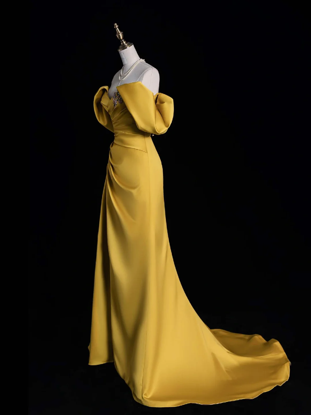Elegant A Line Off the Shoulder Appliques Yellow Satin Prom Dress Evening Dress DP2023