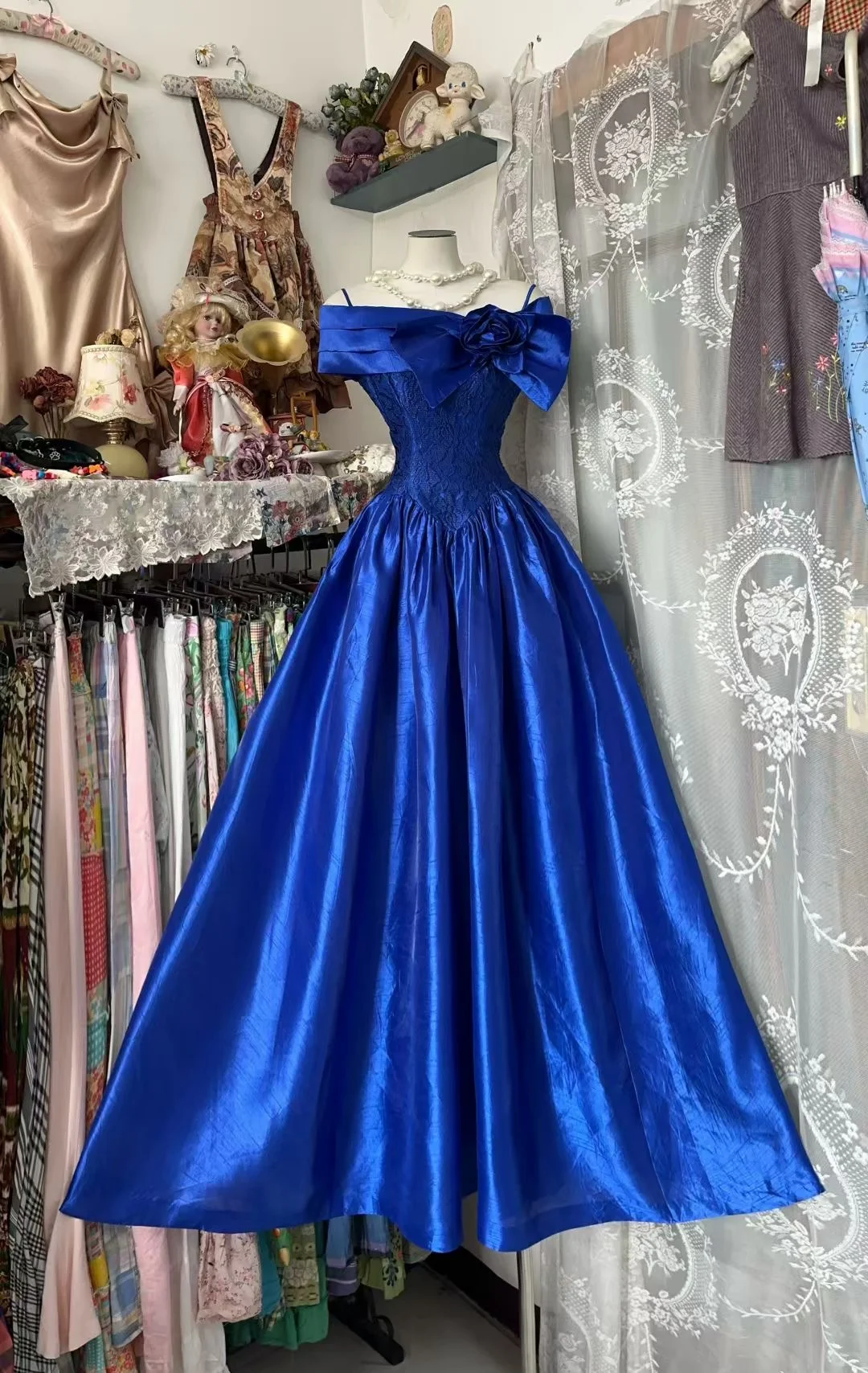 Vintage Royal Blue A Line Off the Shoulder Bow Lace Satin Prom Dress Evening Dress DP5233