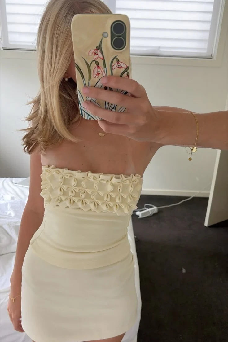 Chic Sheath Strapless Ivory Short Homecoming Dress with 3D Flowers DP7282