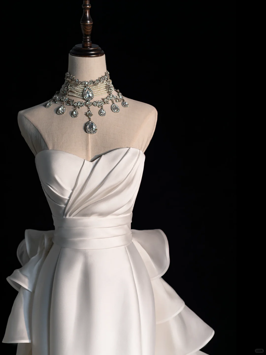 Simple Mermaid Sweetheart Neck White Satin Long Wedding Dress DP2359