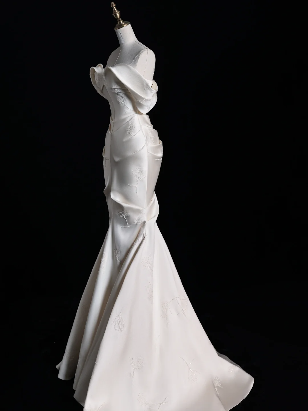 Elegant Mermaid Off the Shoulder Beaded White Satin Prom Dress Evening Dress DP2103