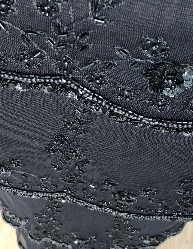 Vintage Sheath V Neck Beaded Tiered Black Chiffon Prom Dress Evening Dress DP1717