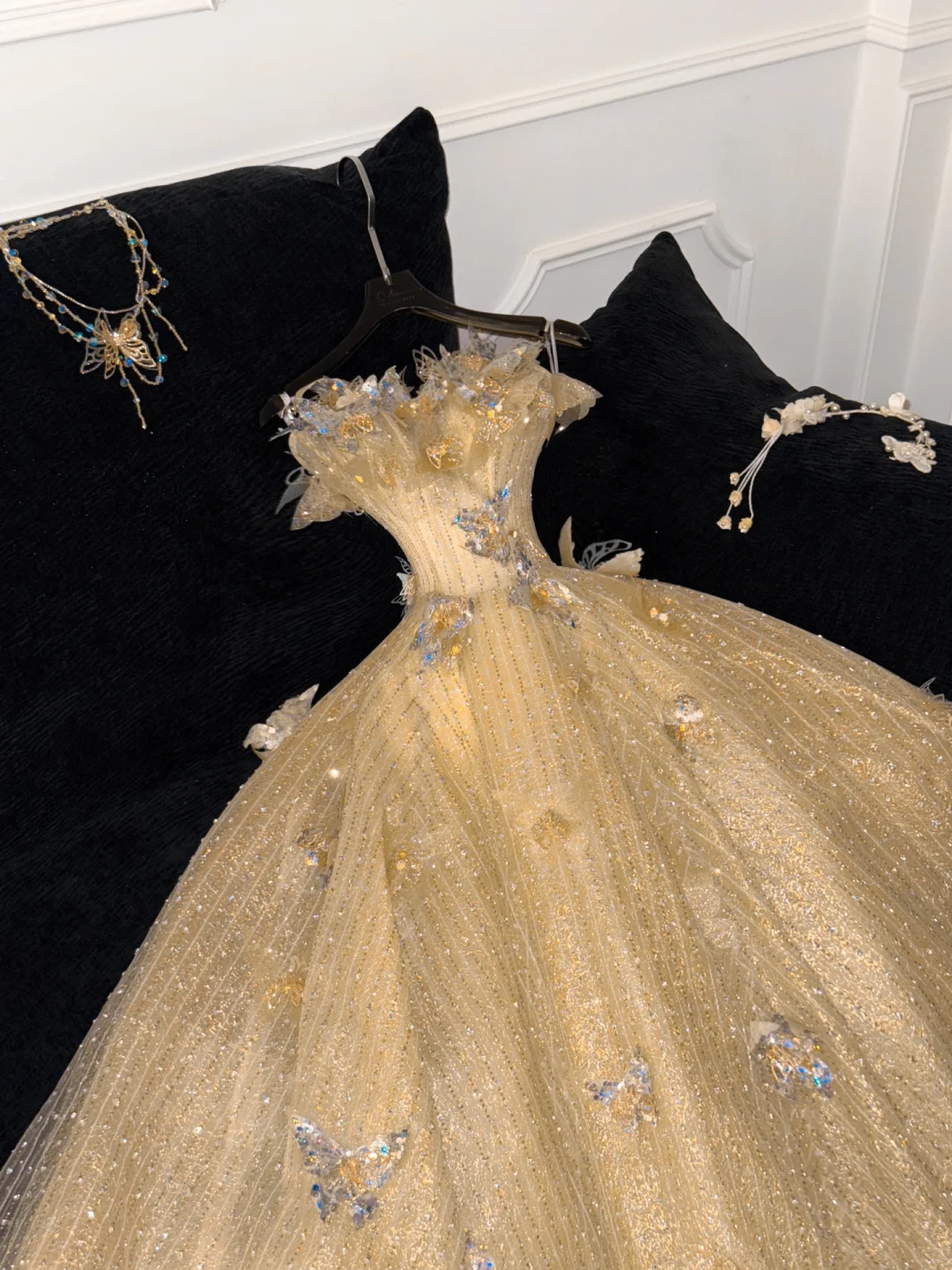 Gorgeous Ball Gown Strapless Golden Butterfly Beaded Sequin Tulle Prom Dress Party Dress DP2560