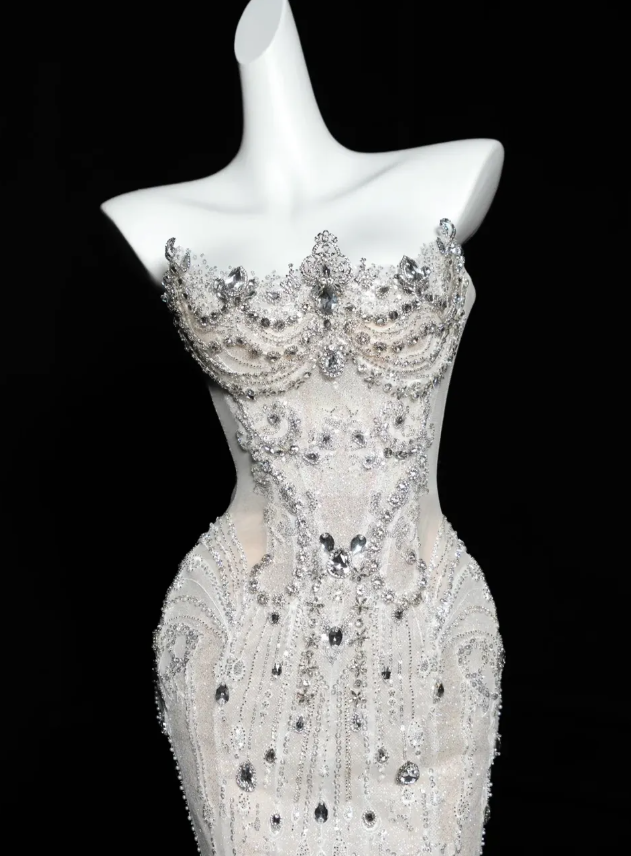 Charming Mermaid Strapless Rhinestone White Tulle Long Prom Dress DP2751