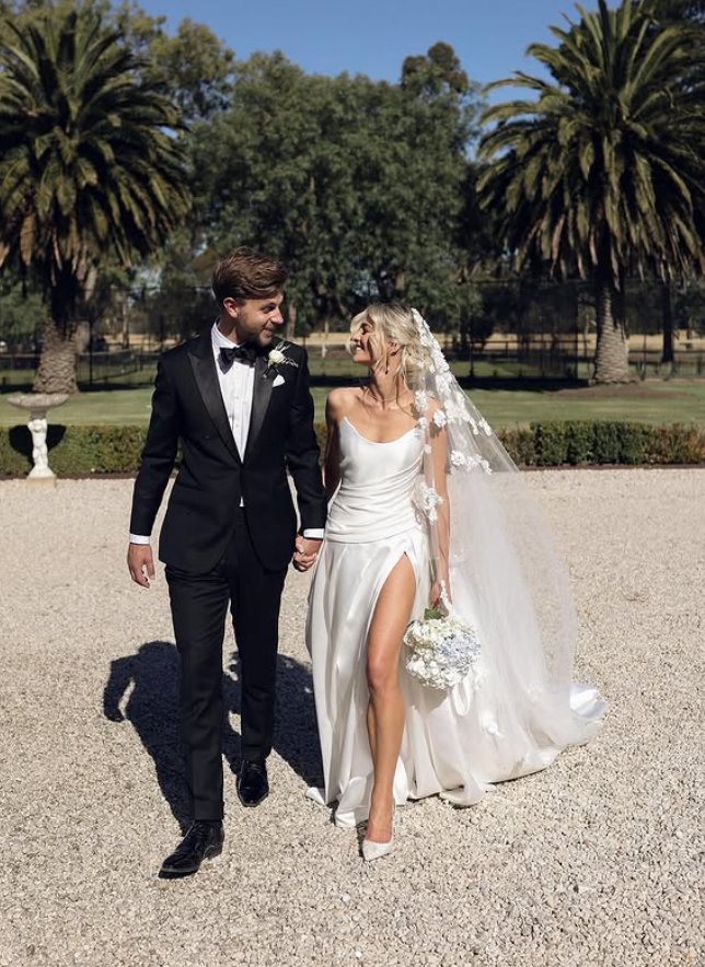 Simple A Line Strapless White Pelated Satin Wedding Dress with Slit DP5295