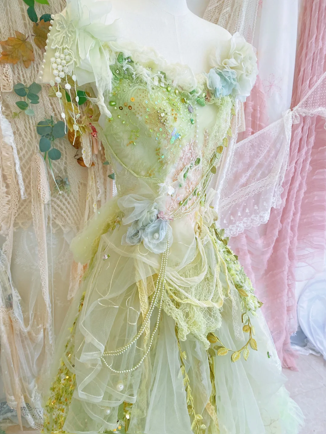 The Wizard of Oz Exquisite Ball Gown Straps Floral Beaded Tulle Prom Dress 16th Birthday Dress DP3764