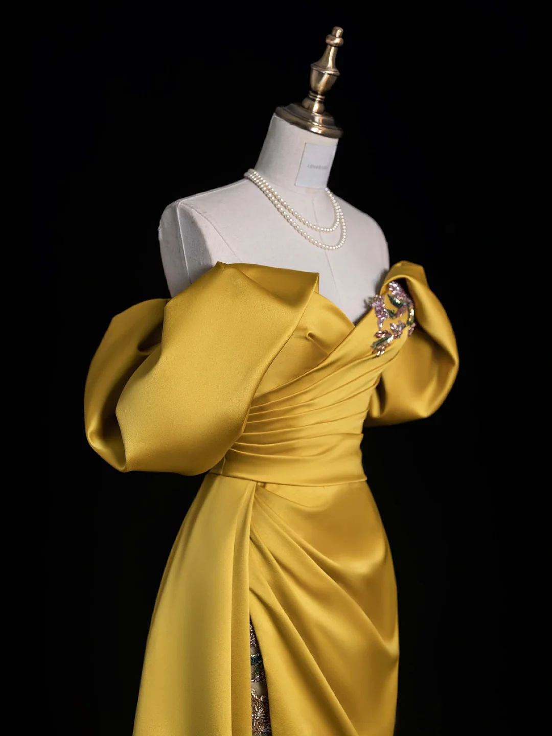 Elegant A Line Off the Shoulder Appliques Yellow Satin Prom Dress Evening Dress DP2023