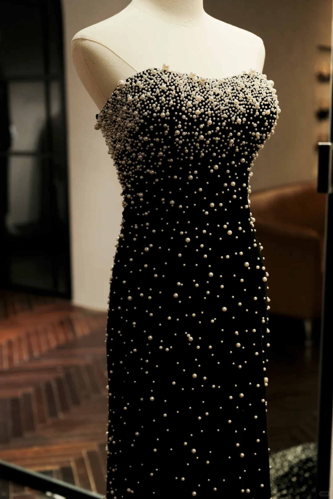 Gorgeous Mermaid Sweetheart Neck Pearl Black Satin Long Prom Dress Evening Dress DP2175