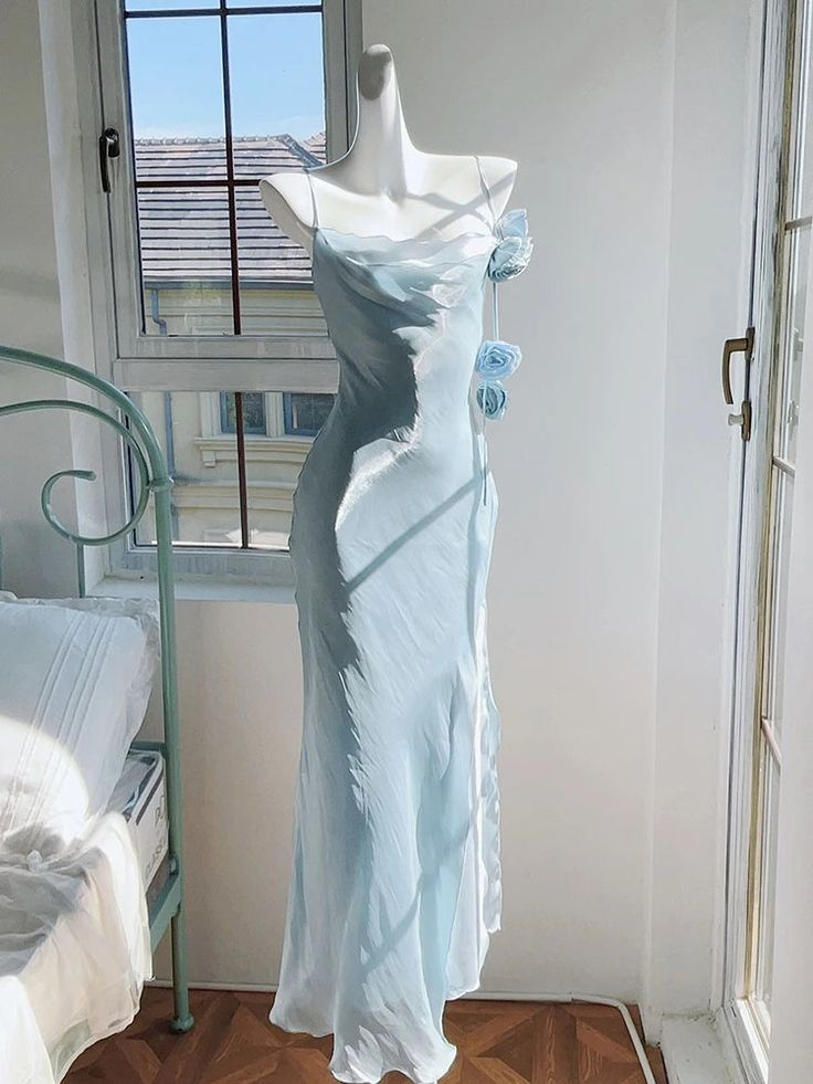 Elegant Spaghetti Strap Slim Fitting Prom Dress Rose Decoration Birthday Party Gown DP104