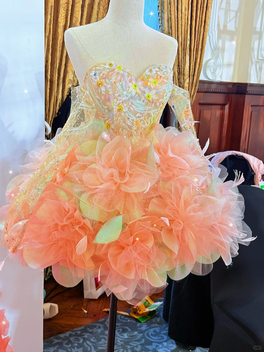 Stunning A Line Long Sleeve Embroidery Flower Tulle Short Homecoming Dress DP2700